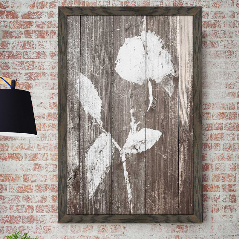 «Brown Floral Whisper on Wood I», impression, H 49,5 po x l 33,5 po x P 1 po, Cadre chocolat patiné