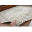Élégant tapis turc à motif beige de style rétro pour un décor de salon traditionnel orné de tons neutres doux