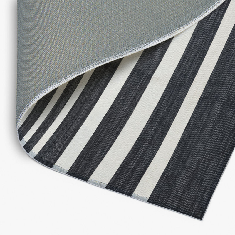 HorizontalStripes Gray Indoor and Outdoor Area Rug, Rectangle 4' x 6'