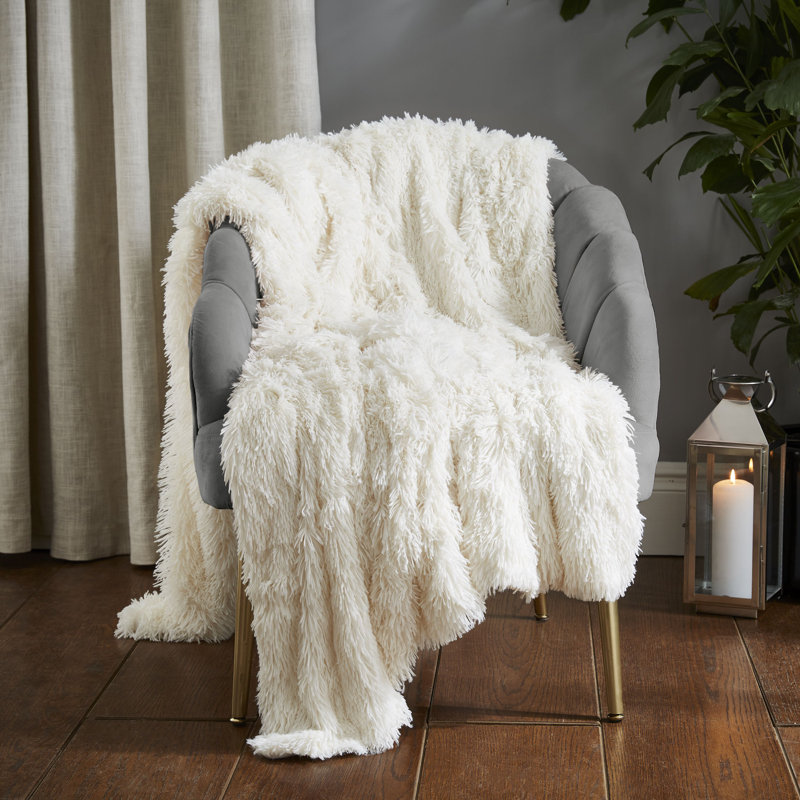 Family Sized Extra Large Cuddly So Soft Faux Fur Throw, Cream