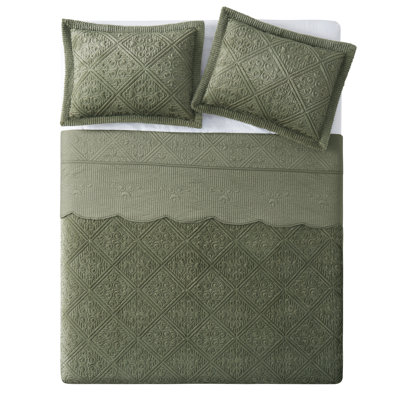 Westland Quilted Plush Bedspread Set