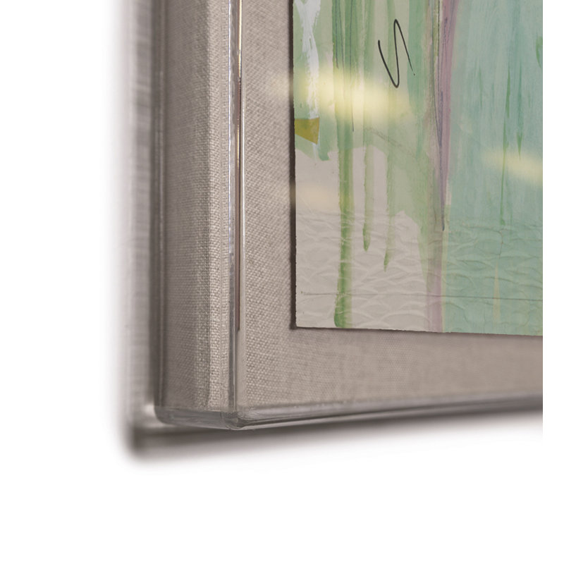 «Fleur Vertes 1» par Paule Marrot - reproduction imprimée, Boîte en acrylique, H 56 po x l 44 po x P 1,25 po