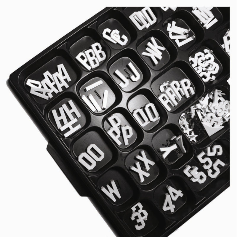 Universal Universal Tab, H 0,75 po x l 13 po x P 10 po