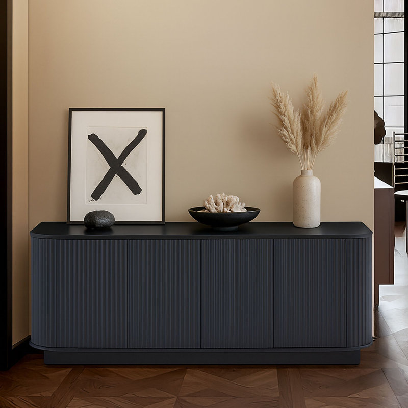 Buffet en bois à conception minimaliste avec tablettes intérieures réglables et trous de gestion des câbles, Noir
