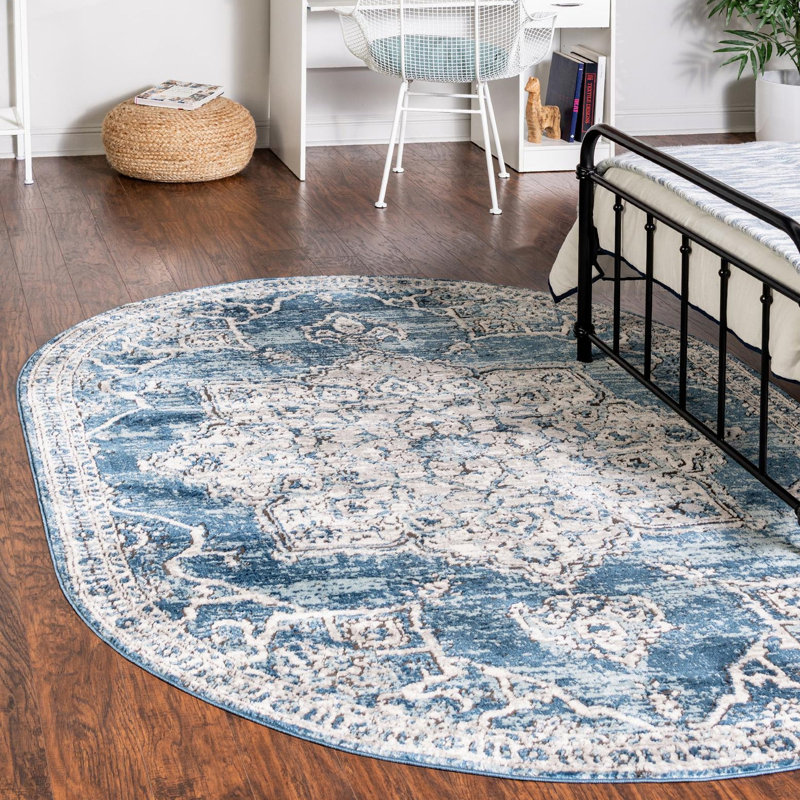Weingartner Oriental Indoor Rug, Oval 4' x 6'