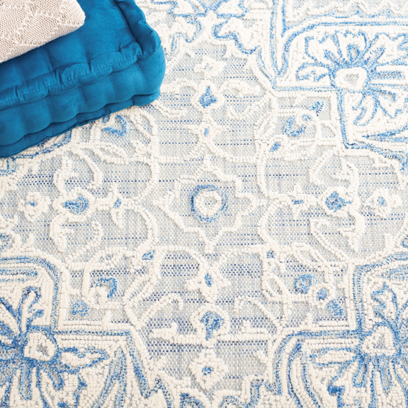 Trace Hand Tufted Wool Cotton with Latex Oriental Rug in Blue/Ivory, Runner 2'3" x 9'
