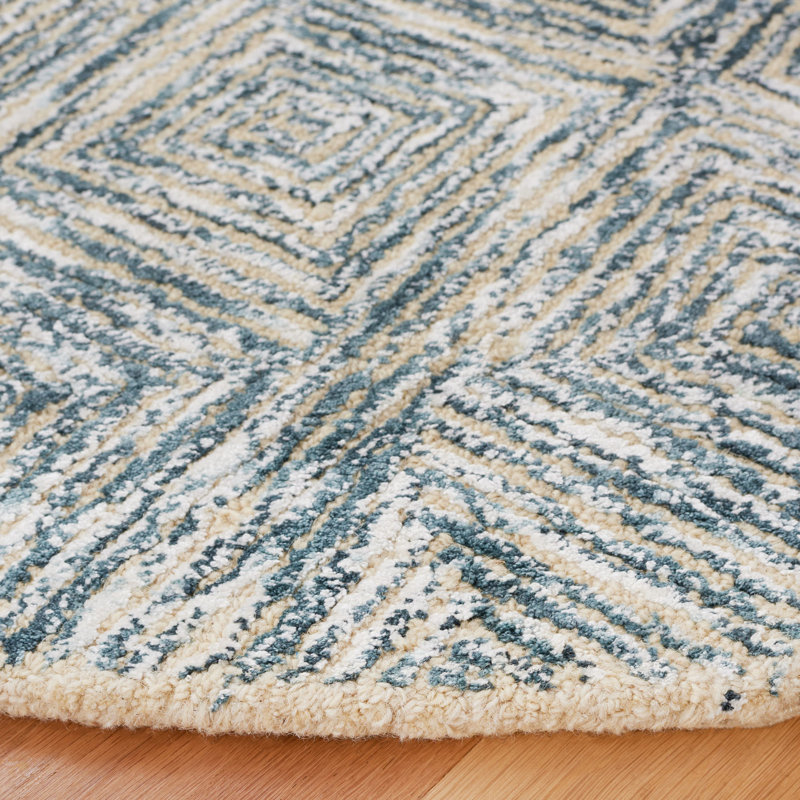 Christapher Hand Tufted Viscose/Wool/Cotton Geometric Rug in Green/Ivory, Round 6'