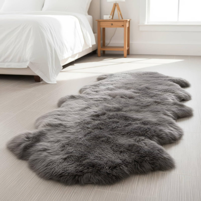Tapis gris en peau de mouton Bershire, Nouveauté 2 pi x 6 pi