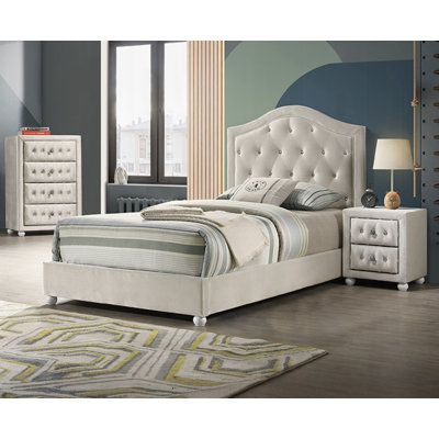 Reggie 3-pcs Bedroom Set