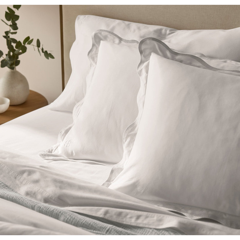 Signature Curved Edge Duvet Set, King/Cal. King Duvet Cover + 2 King Shams, White