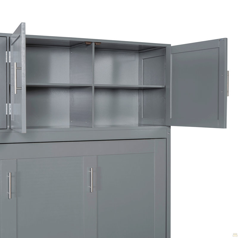 Grand lit escamotable mural avec bureau, tablettes de rangement et grands armoires