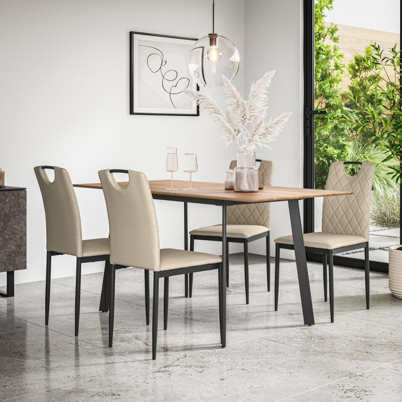 Davaeh 4 - Person Dining Set, Oak/Black/Beige