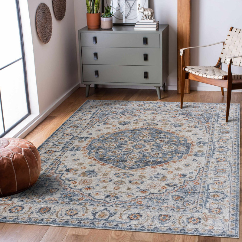 Eriyana Oriental Indoor Rug, Rectangle 5'3" x 7'