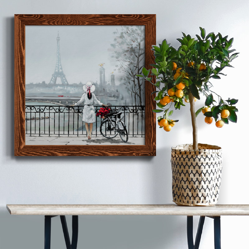 Lady in Paris - Peinture sur toile encadrée, H 17 po x l 17 po x P 1,5 po, Toile avec cadre érable patiné