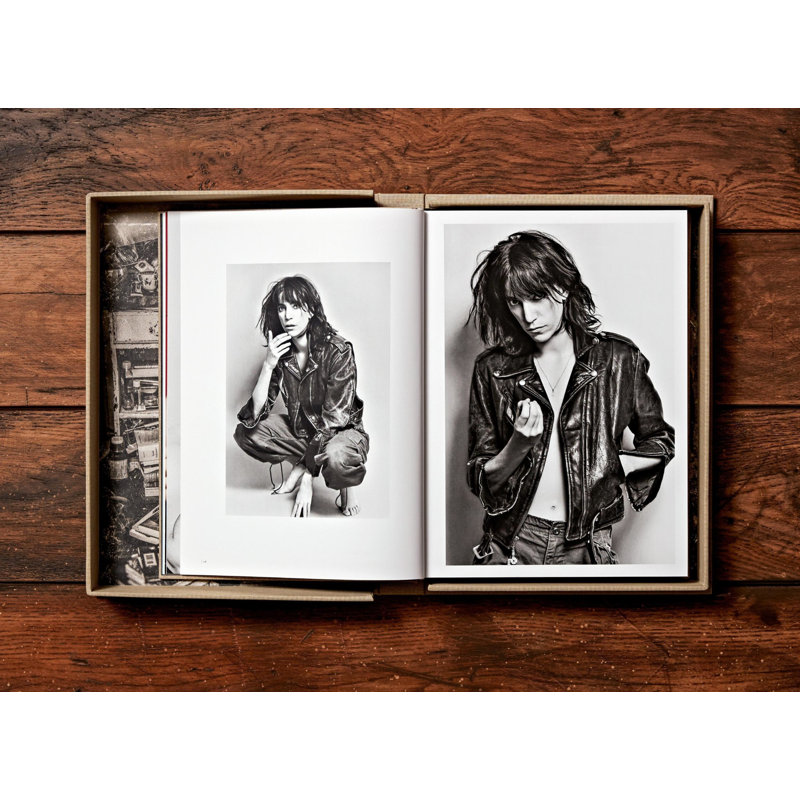 Lynn Goldsmith. Patti Smith. Before Easter After