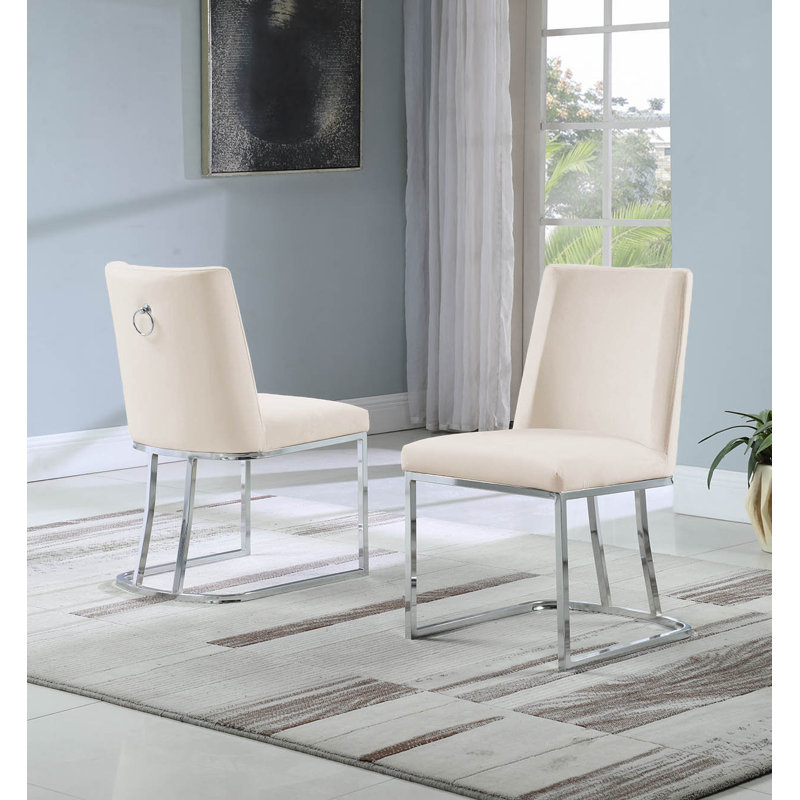 Chaise d'appoint rembourrée en velours Stansté, Crème, Argent