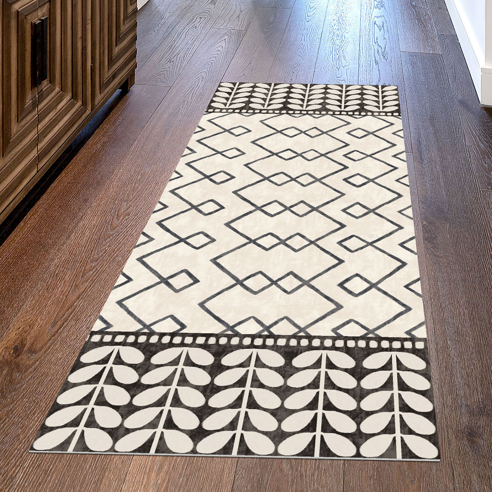 Studio M Plastic Black/White Indoor/Outdoor Rug