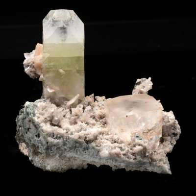 Apophyllite verte et stilbite avec calcite de l'Inde