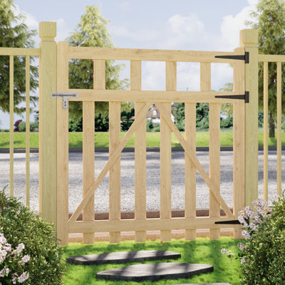 Chesnut Gate Fencing with 1 Panel(s) Included