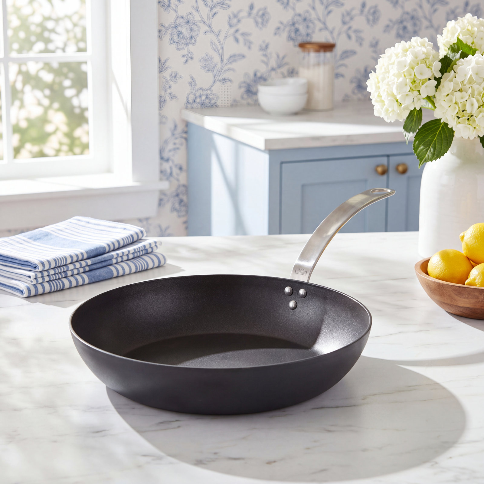 Carbon Steel Fry Pan (Seasoned), 12"