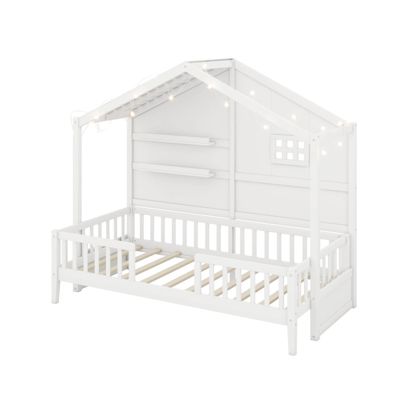 Lit simple avec tablettes