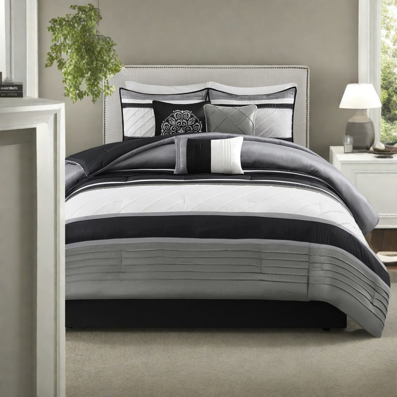 Luxury Grey Bedding Sets With Hypoallergenic Polyester, Traditional Style For Home