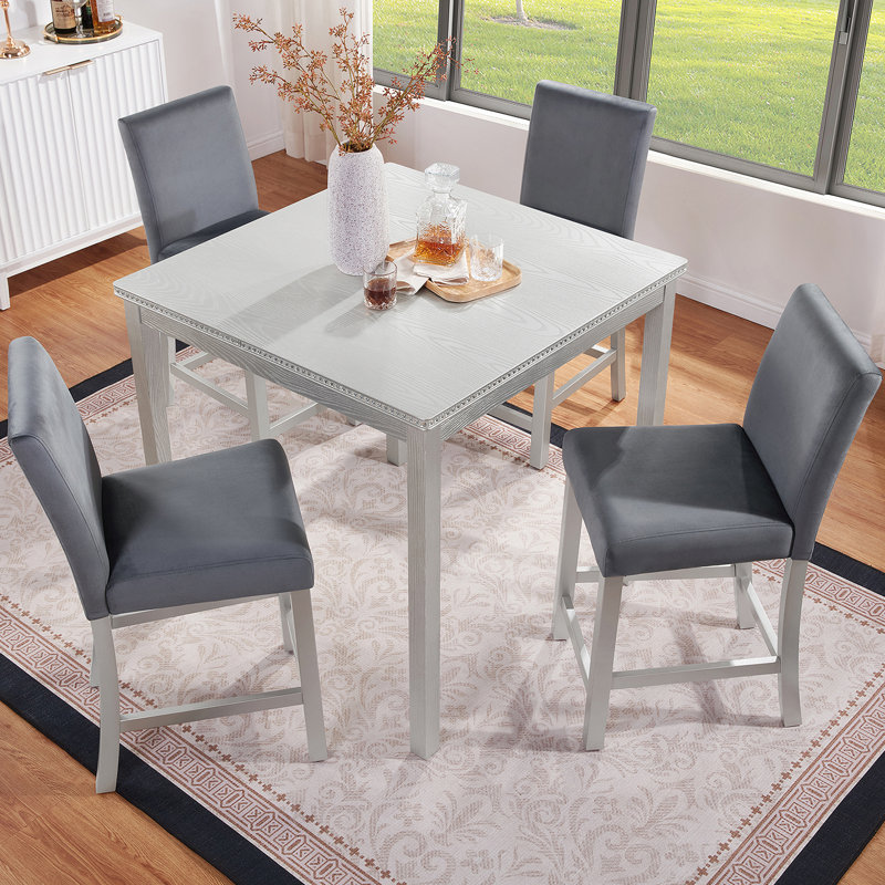 Ensemble de table 5 pièces à hauteur de comptoir, ensemble de table de cuisine en bois avec table carrée et 4 chaises rembourrées, ensemble de table de salle à manger à hauteur de comptoir avec décoration en cristal et ensemble de chaises, gris argenté