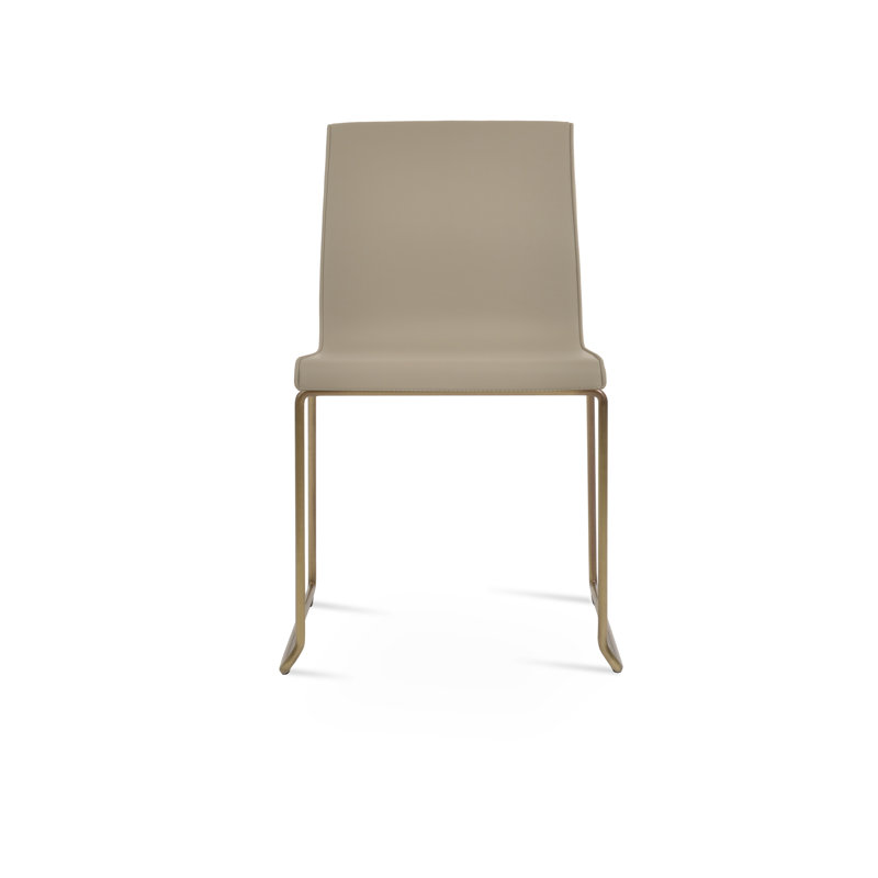 Chaise rembourrée empilable Polo, Laiton, Beige