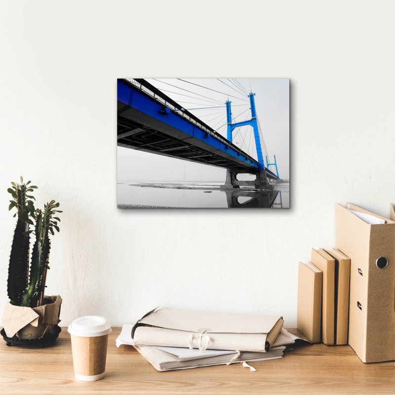 «Suspension Bridge In Blue» par PhotoINC Studio, H 12 po x l 16 po x P 0,75 po