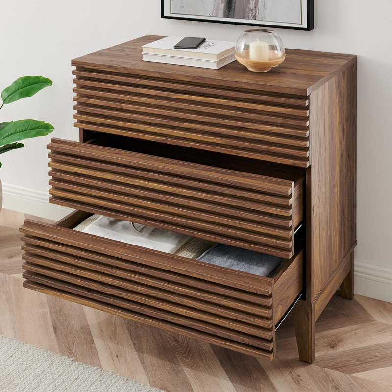 Render 3-Drawer Bachelor''s Chest In Walnut