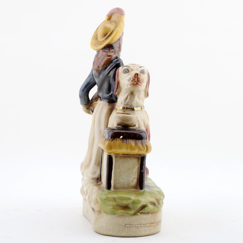 Figurines & Sculptures