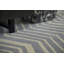 Tapis en laine à motif de chevrons à motif zigzag abstrait gris clair et blanc fait à la main Acworth-34787035