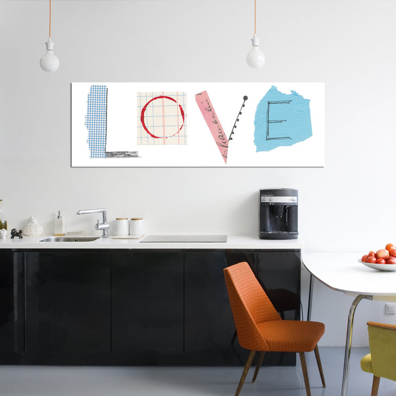 «Love», art textuel sur toile, H 12 po x l 36 po x P 1,5 po, Toile tendue