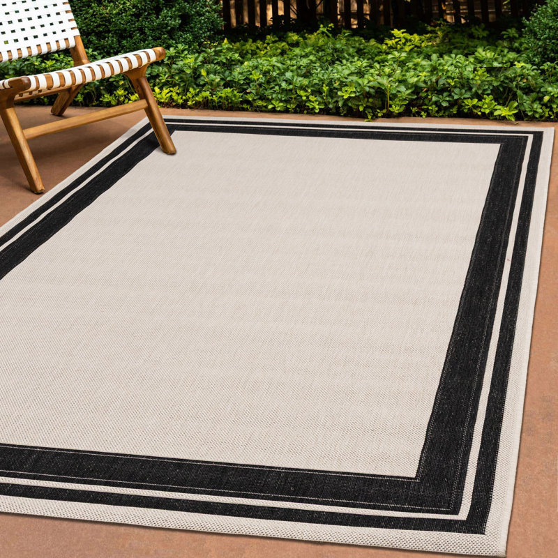 Geometric White Scandinavian Indoor/Outdoor  Area Rug, 6'7" x 9'6"