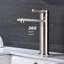 Robinet de lavabo de salle de bain à poignée simple en acier inoxydable