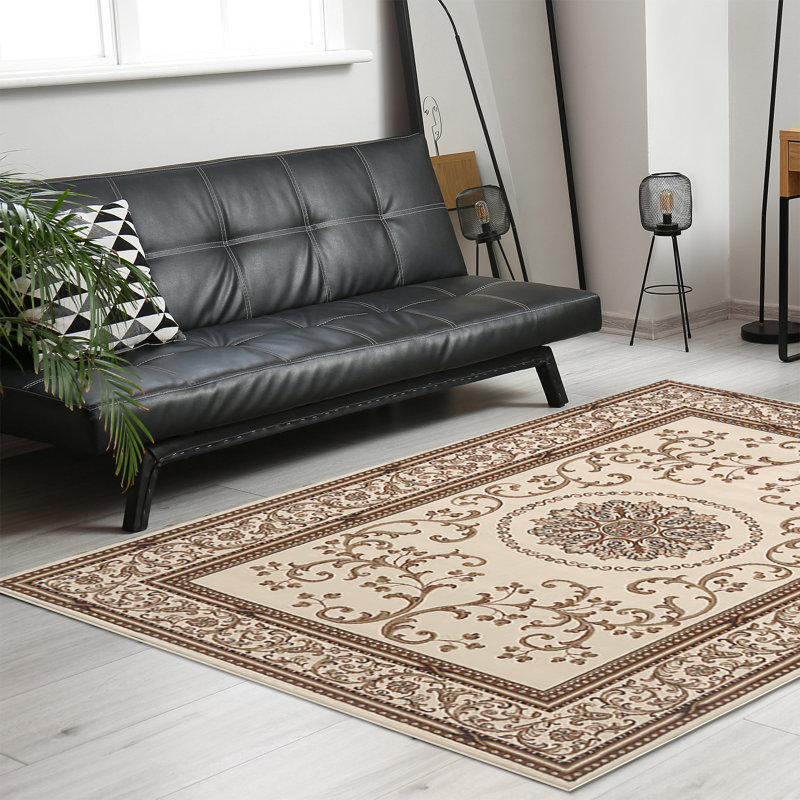 Traditional Ivory Oriental medallion area rug., Rectangle 3'3" x 5'4"