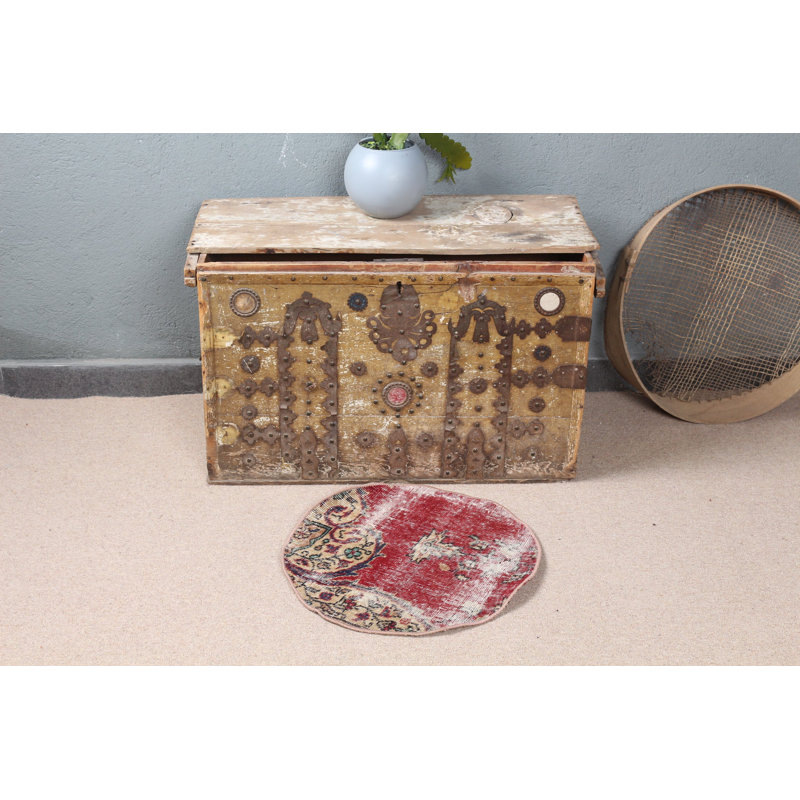 Classic Red Turkish Round Rug Perfect For Enhancing The Beauty Of Your Entry Space