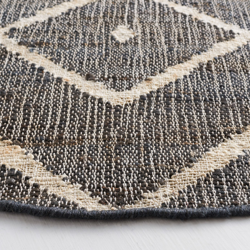 Furman Kilim Geometric Hand-Loomed Natural/Charcoal Area Rug, Rectangle 4' x 6'