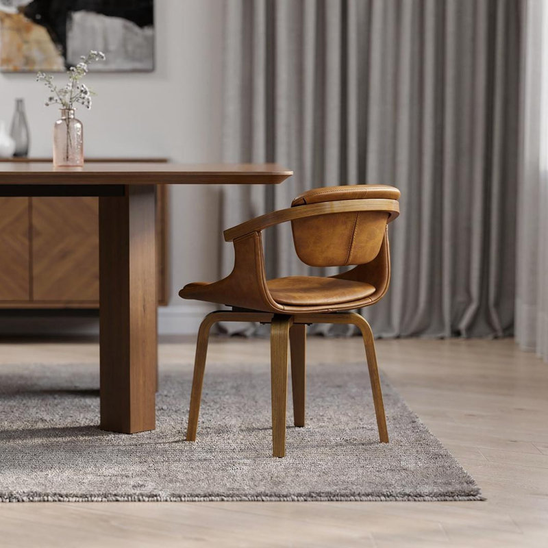 Chaise rembourrée brune et naturelle en similicuir, Brun