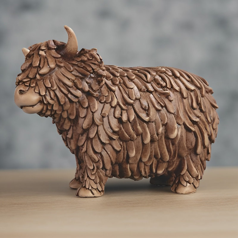 Figurine Highland Cow, H 6 po x l 7,25 po x P 5 po