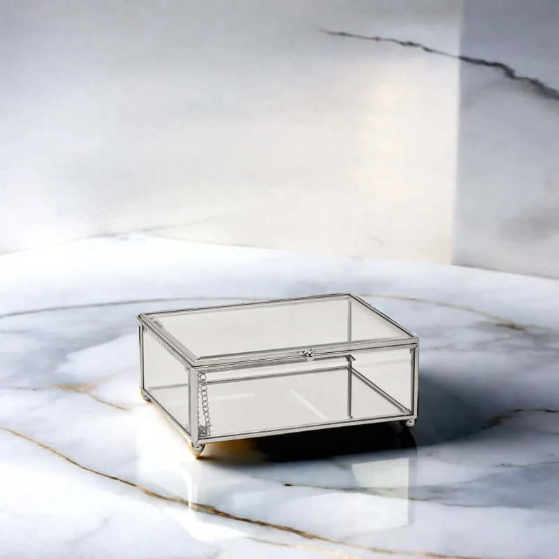 Boîte à bijoux en verre, Oui