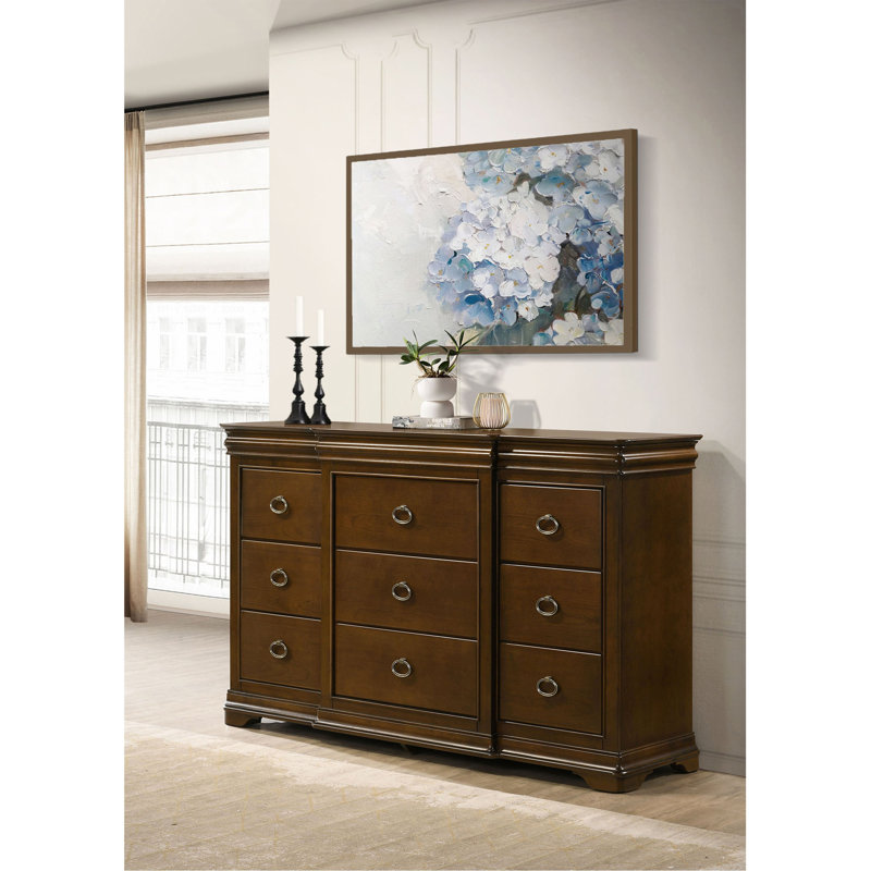 9-drawer Dresser