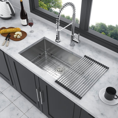 Évier de cuisine encastré à simple cuve en acier inoxydable de calibre 16 30 po x 19 po x 9 po, nickel brossé, fini égratigné, bonde arrière, insonorisé, avec grille à vaisselle et pinces d'installation, guide