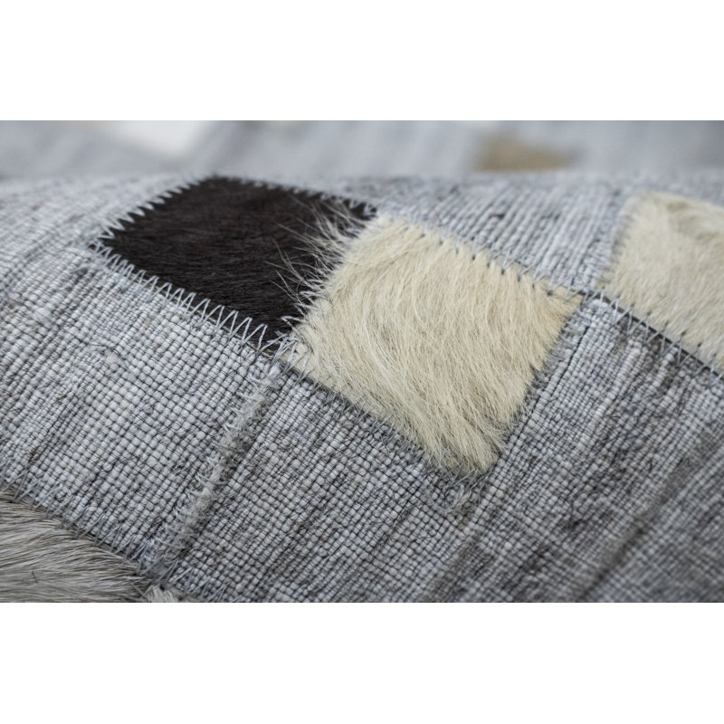 Tapis gris en similicuir Bucher, Rectangle 4 pi 3 po x 6 pi 1 po