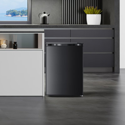 Portable 21 Cubic Feet Upright Freezer With Adjustable Temperature Controls
