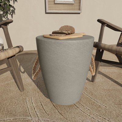 Table d'appoint en béton pour l'intérieur et l'extérieur