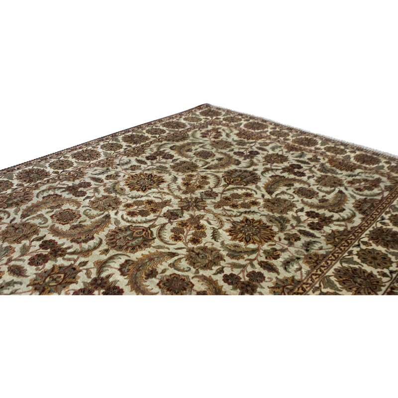 Hand Knotted Wool Oriental Area Rug in Light Green And Ivory