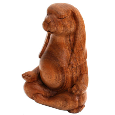 Figurine en bois de lapin yogae enceintes Daeschle