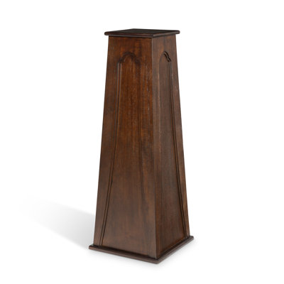 Island Manor Pedestal