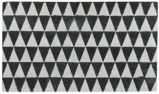 Black and Gray 3-Dimensional Triangle Print Doormat 17 x 29 - Bed Bath &  Beyond - 16543935